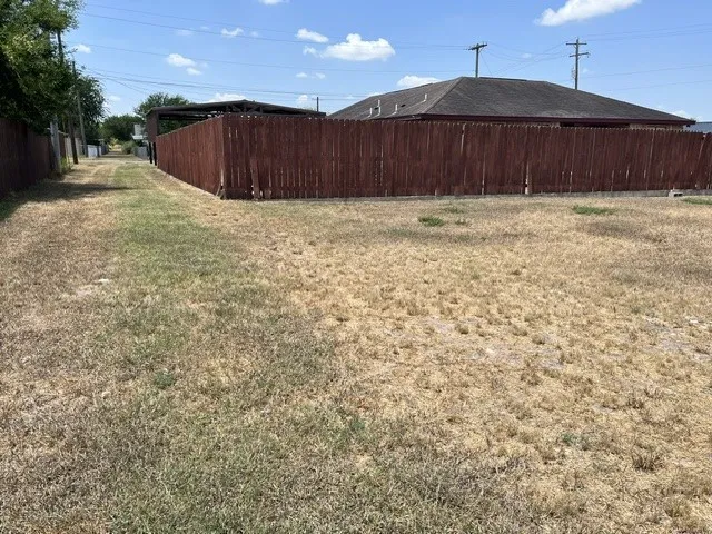 1115 Avenue A Bruni, TX 78344