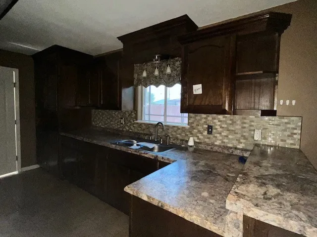 1115 Avenue A Bruni, TX 78344
