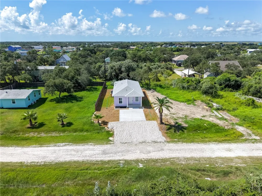 246 Post Oak Rockport, TX 78382