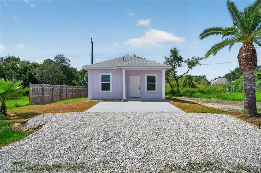 246 Post Oak Rockport, TX 78382
