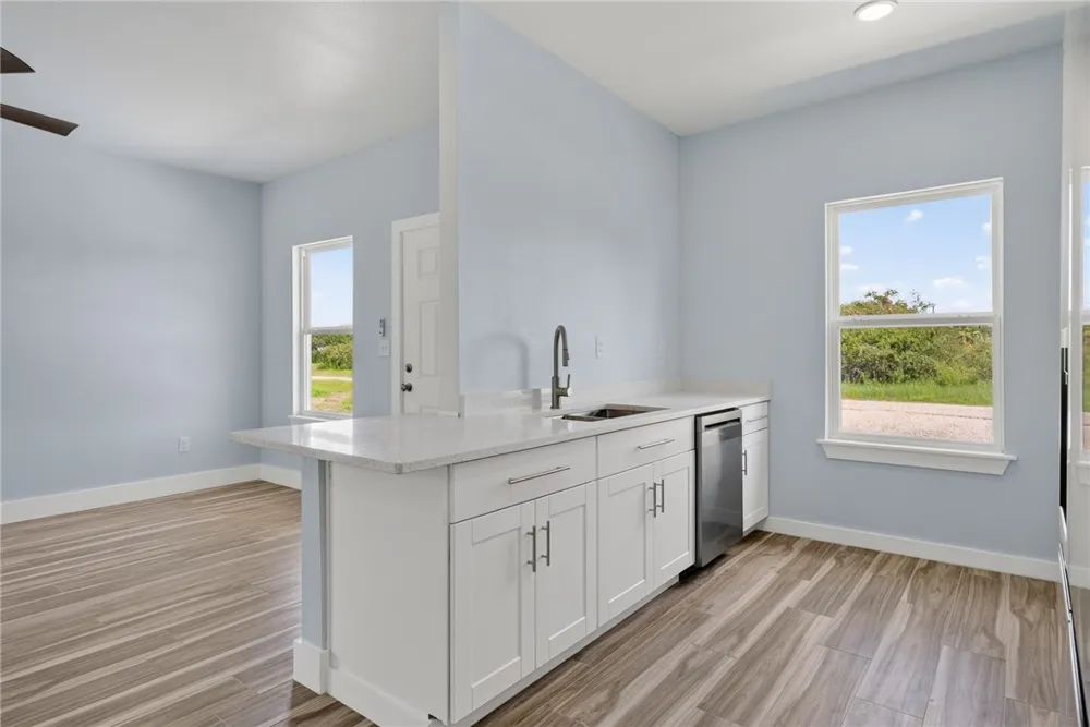 246 Post Oak Rockport, TX 78382