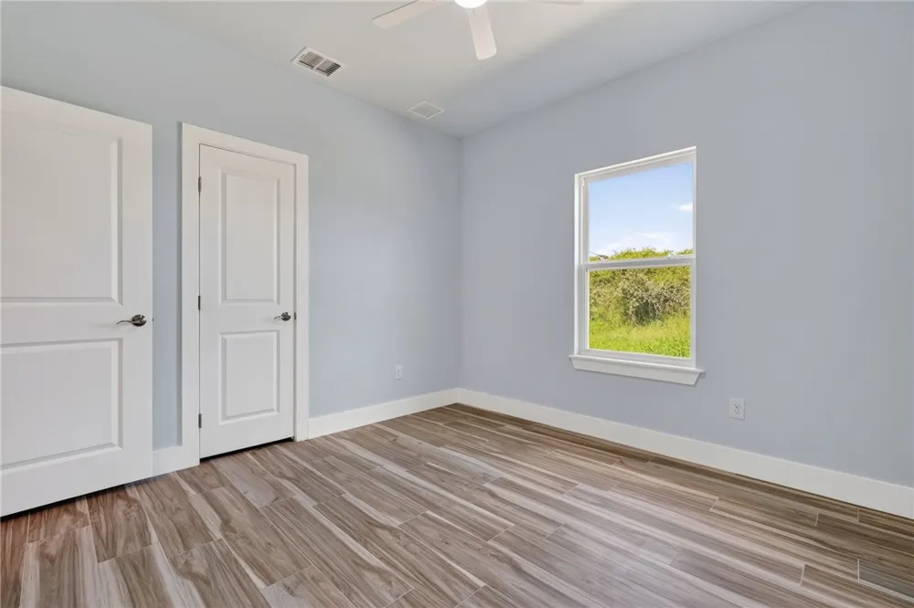 246 Post Oak Rockport, TX 78382