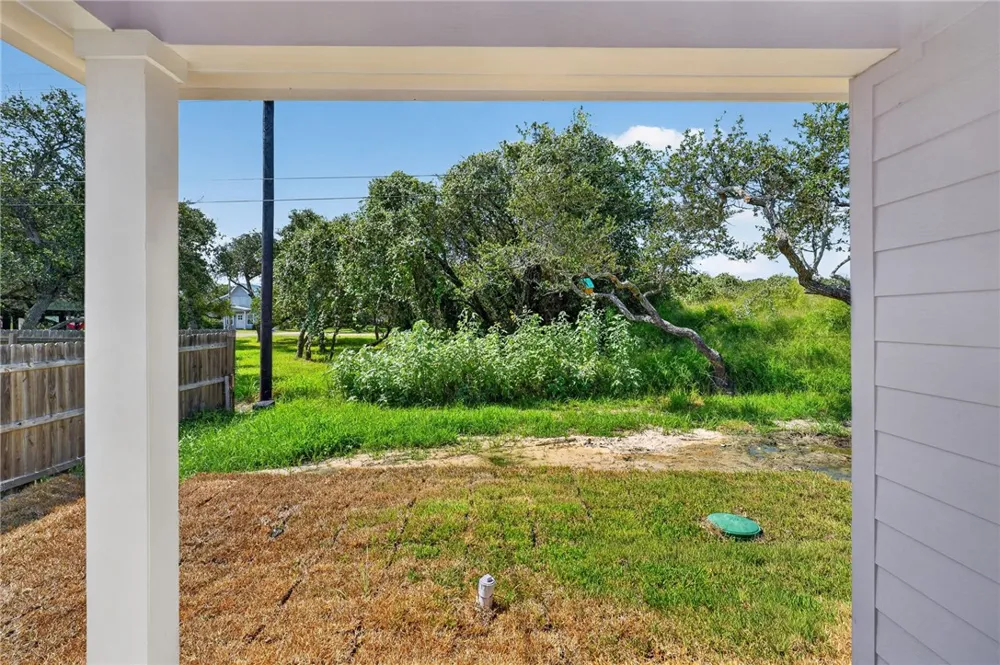 246 Post Oak Rockport, TX 78382