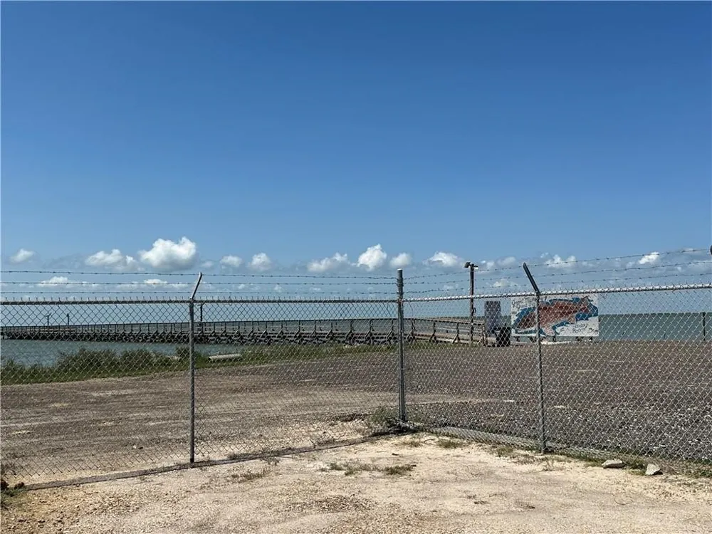 246 Post Oak Rockport, TX 78382
