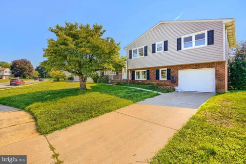 815 BRANFORD CIRCLE