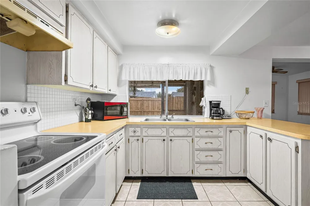 3410 COLUMBUS DRIVE Holiday, FL 34691