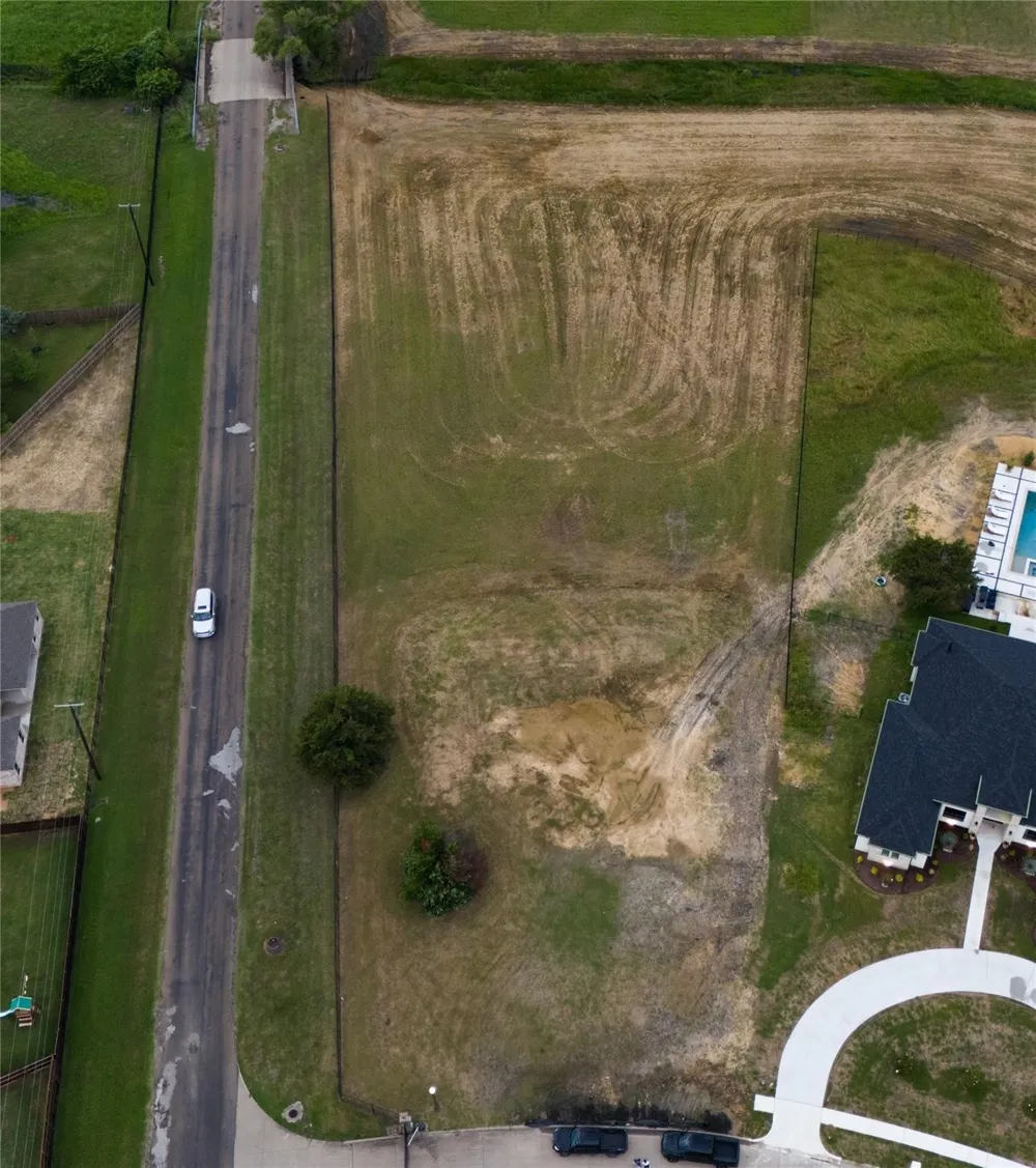1304 Estate Drive Ennis, TX 75119