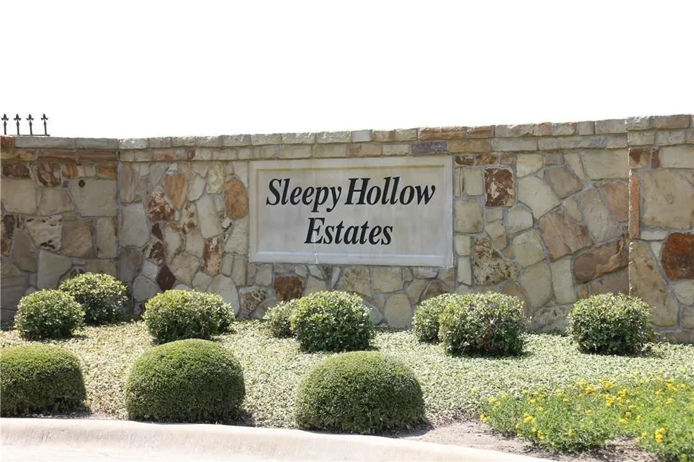 1304 Estate Drive Ennis, TX 75119