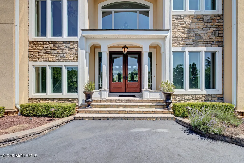 2 Hop Brook Lane Holmdel, NJ 07733