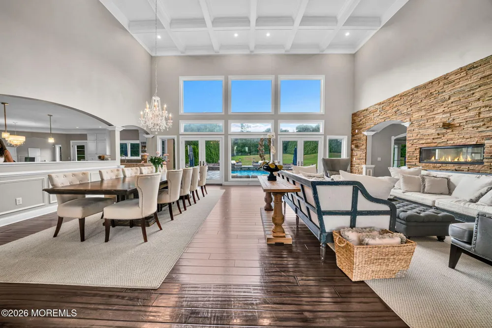 2 Hop Brook Lane Holmdel, NJ 07733
