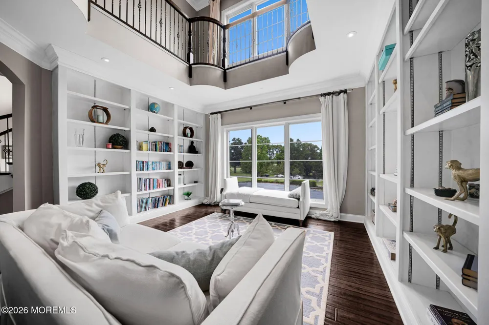 2 Hop Brook Lane Holmdel, NJ 07733