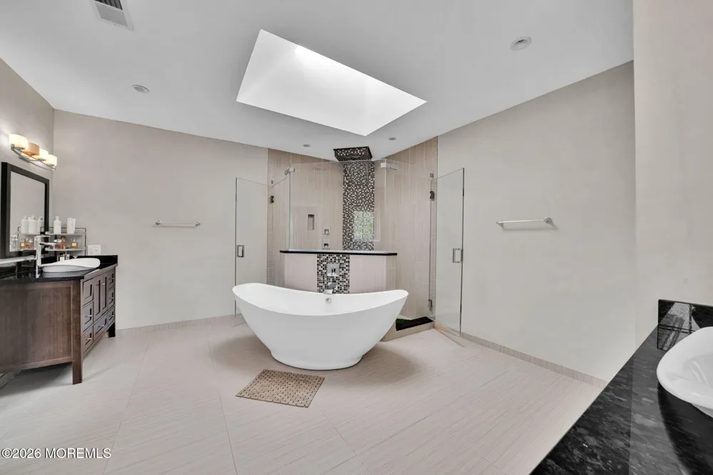2 Hop Brook Lane Holmdel, NJ 07733