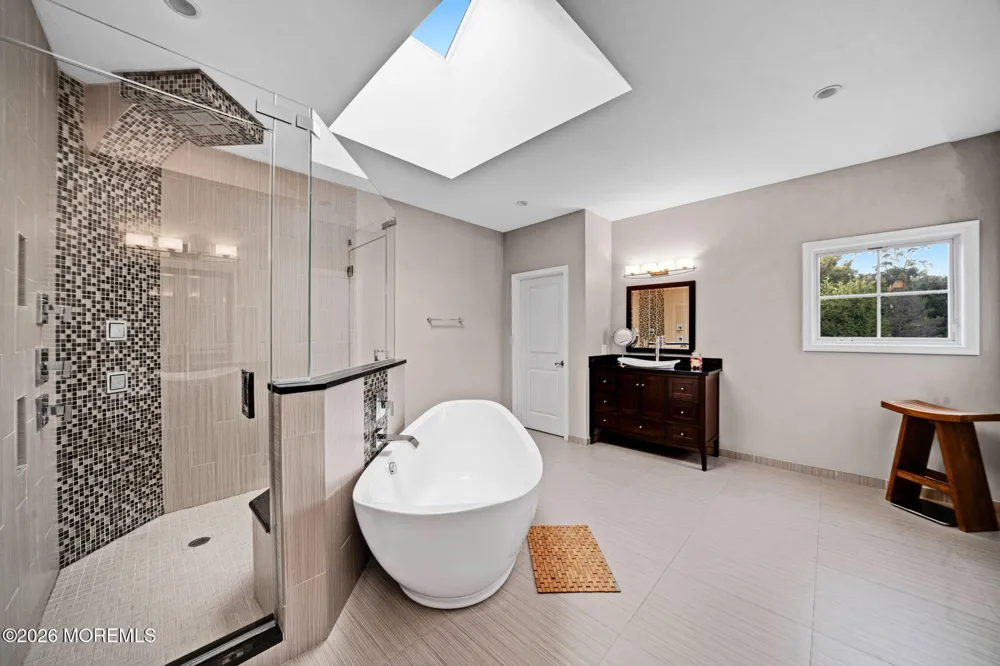 2 Hop Brook Lane Holmdel, NJ 07733