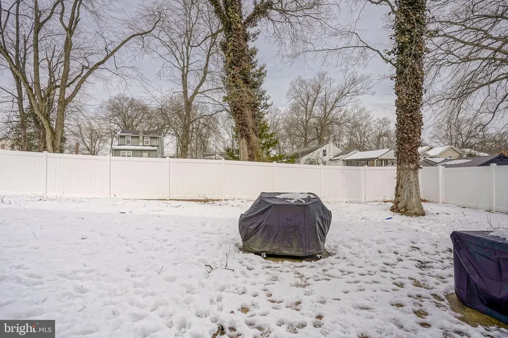 405 E EVESHAM AVENUE Magnolia, NJ 08049