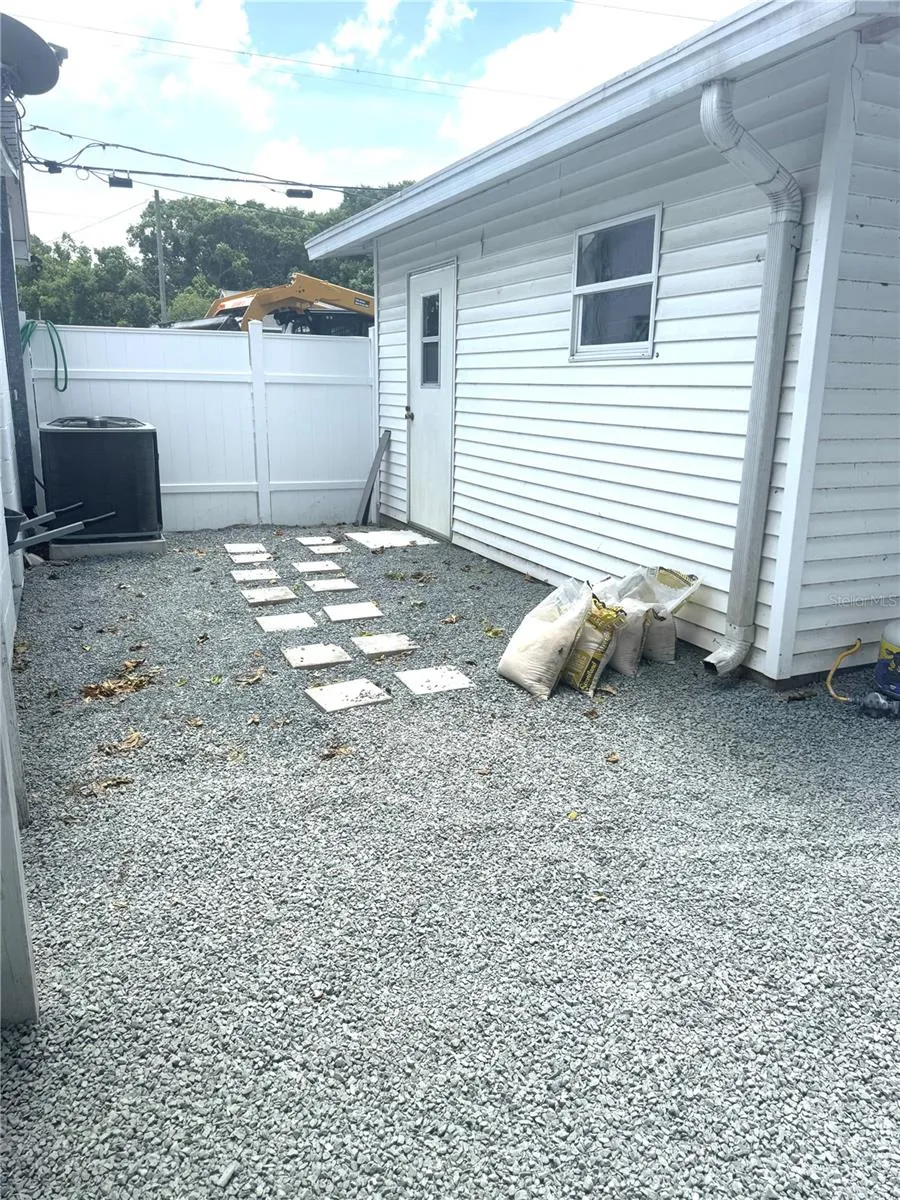 5829 12TH STREET Zephyrhills, FL 33542