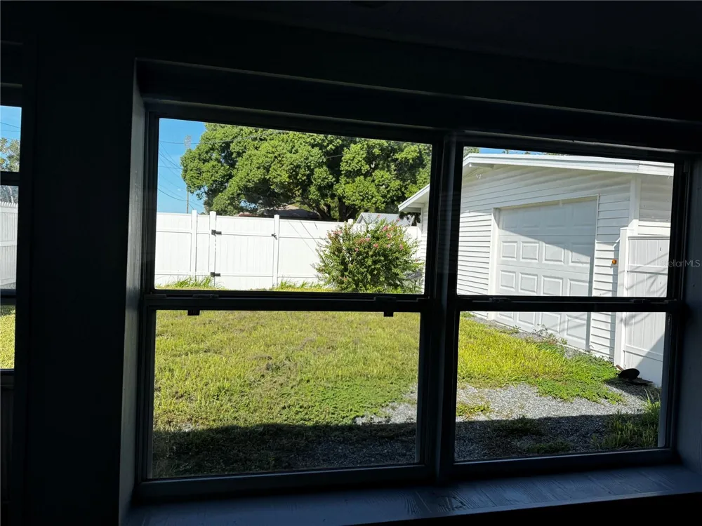 5829 12TH STREET Zephyrhills, FL 33542