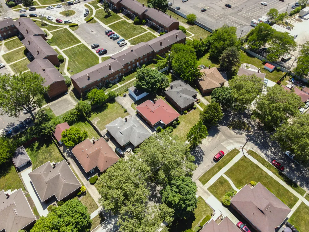 15241 Pearson Street Oak Park, MI 48237