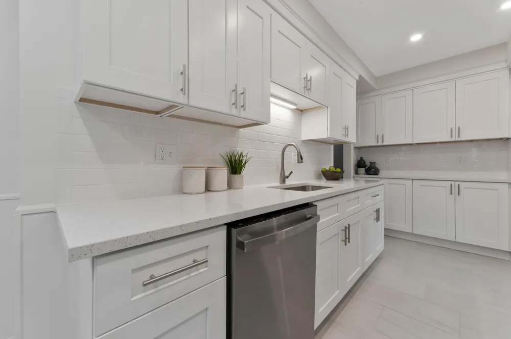 15241 Pearson Street Oak Park, MI 48237