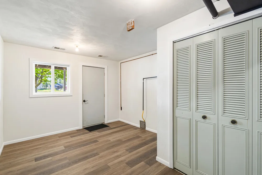 1304 Eagle Lake Drive Kalamazoo, MI 49009