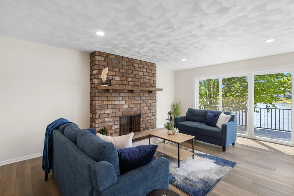 1304 Eagle Lake Drive Kalamazoo, MI 49009
