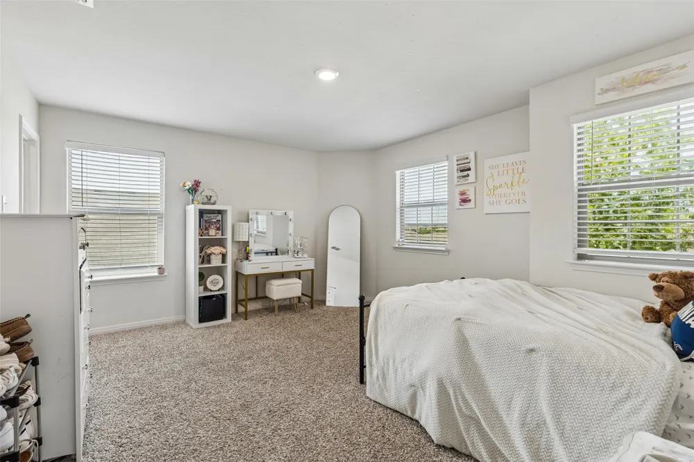 148 Bandana Circle Newark, TX 76071