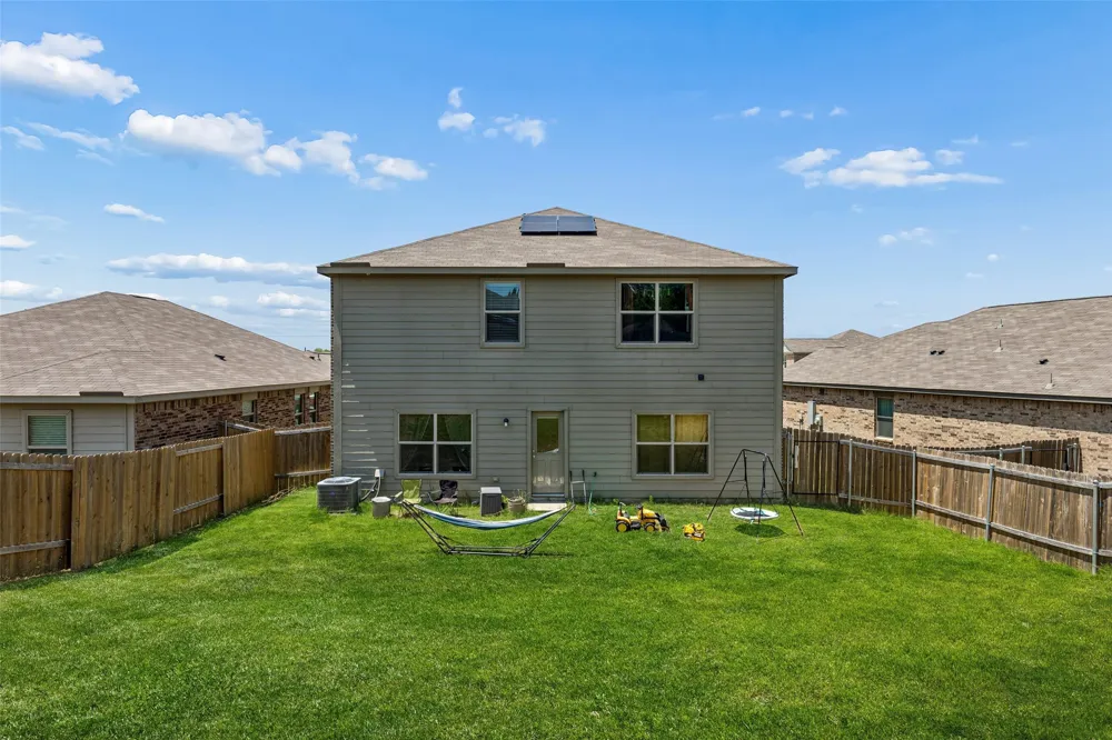 148 Bandana Circle Newark, TX 76071