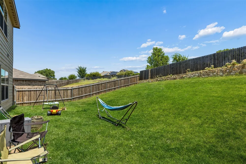 148 Bandana Circle Newark, TX 76071