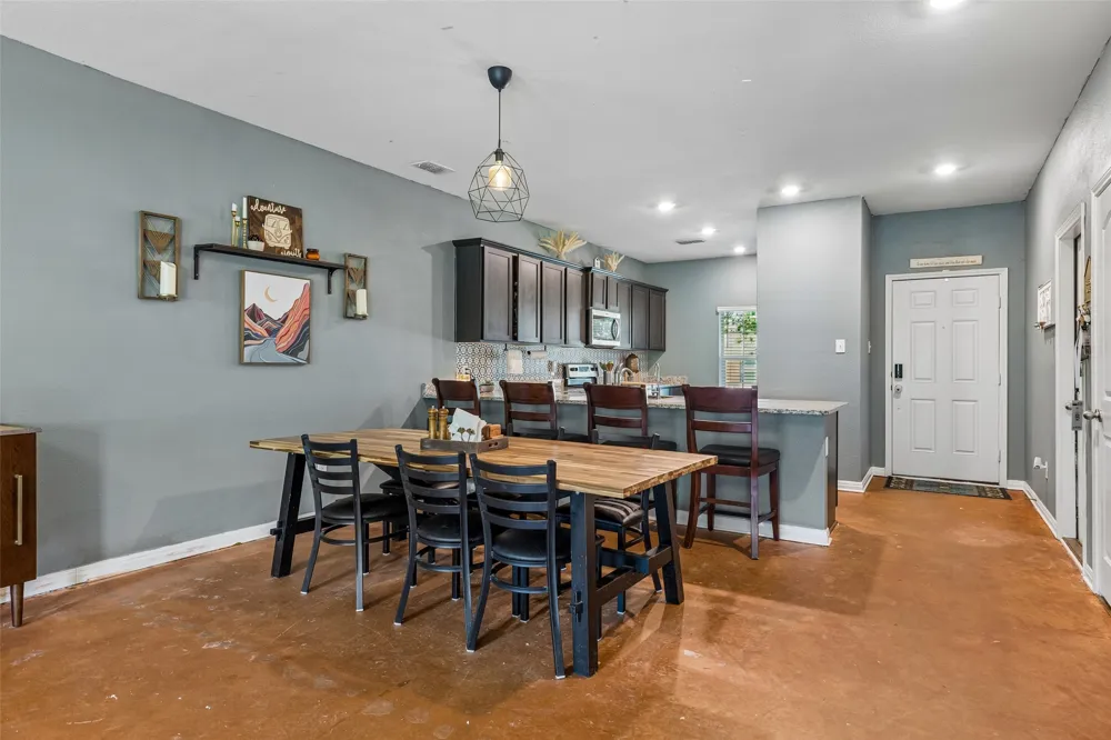 148 Bandana Circle Newark, TX 76071