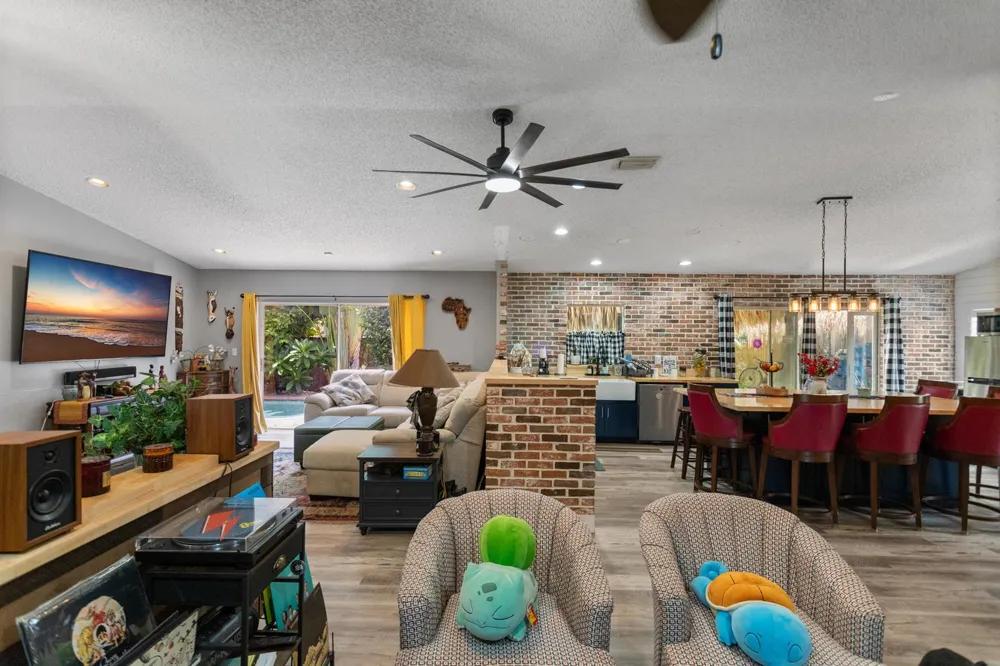 4000 SW 72ND DRIVE Davie, FL 33314