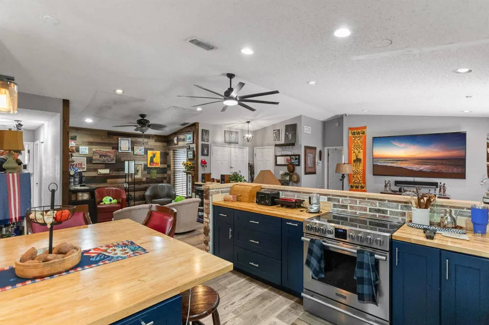 4000 SW 72ND DRIVE Davie, FL 33314