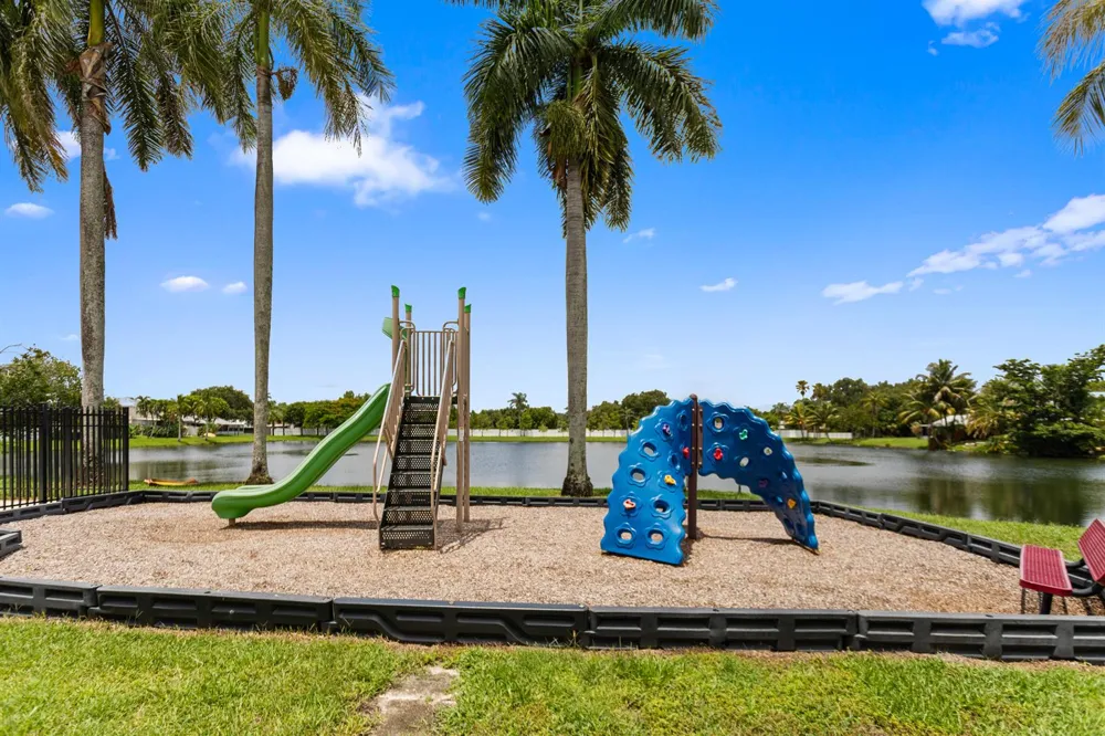 4000 SW 72ND DRIVE Davie, FL 33314