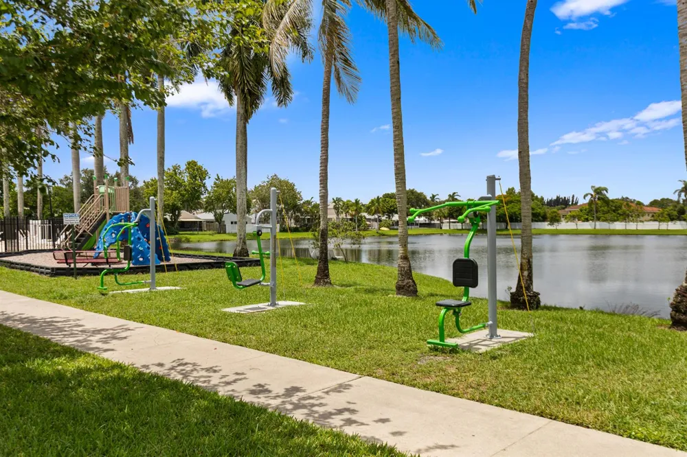 4000 SW 72ND DRIVE Davie, FL 33314