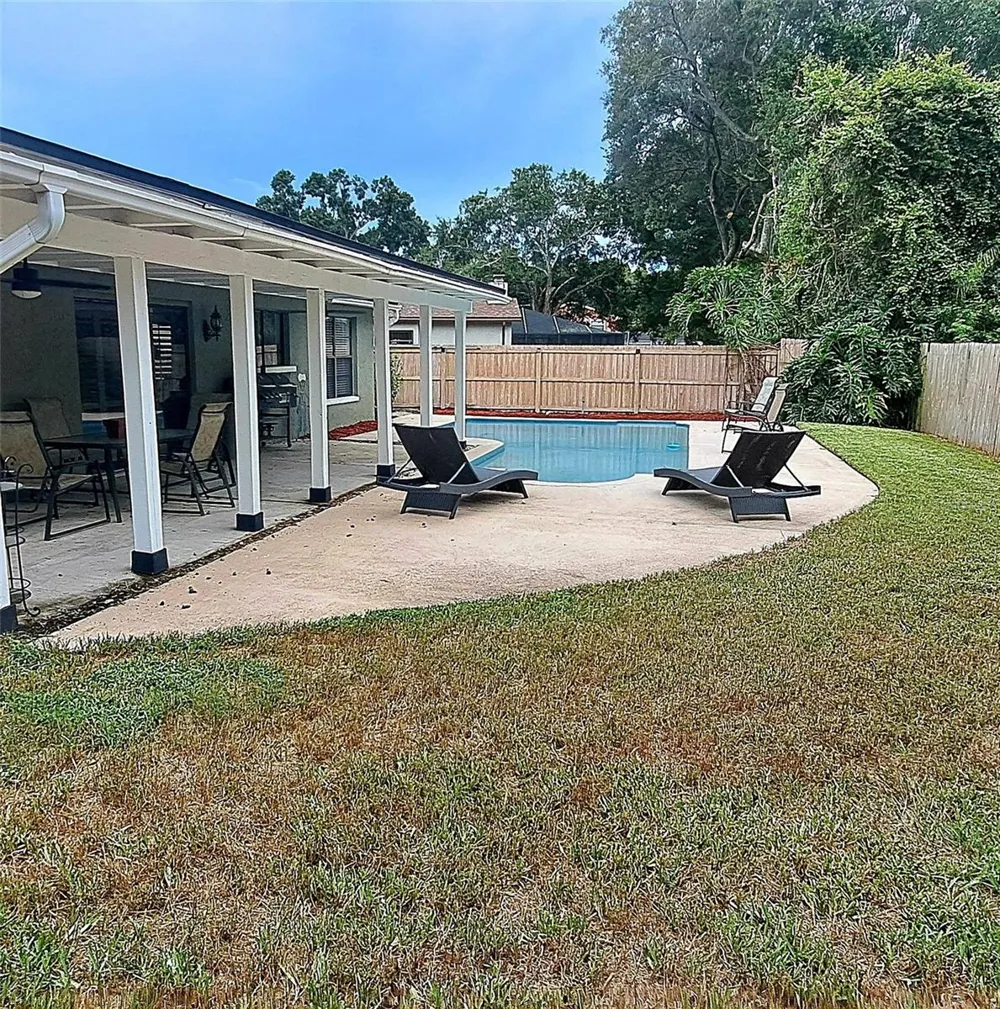 11414 COUNTRY OAKS DRIVE Tampa, FL 33618