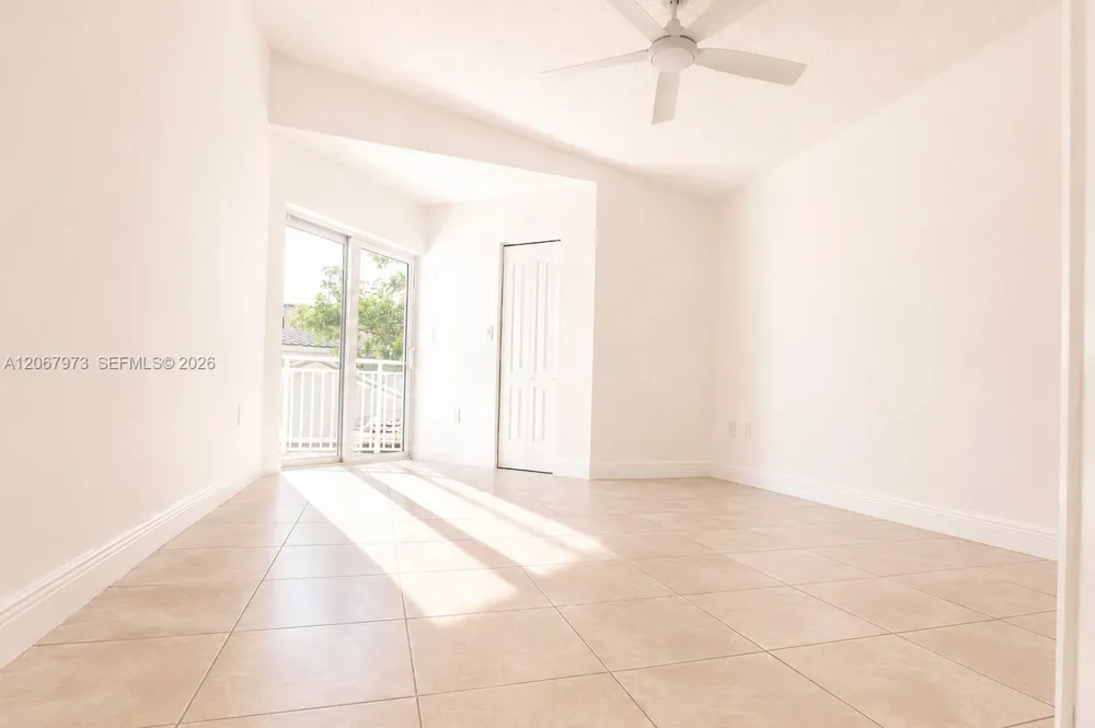 15428 SW 50th Ter #15428 Miami, FL 33185