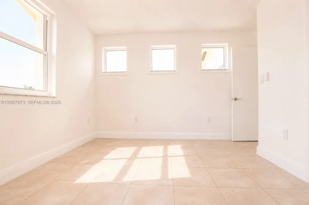 15428 SW 50th Ter #15428 Miami, FL 33185
