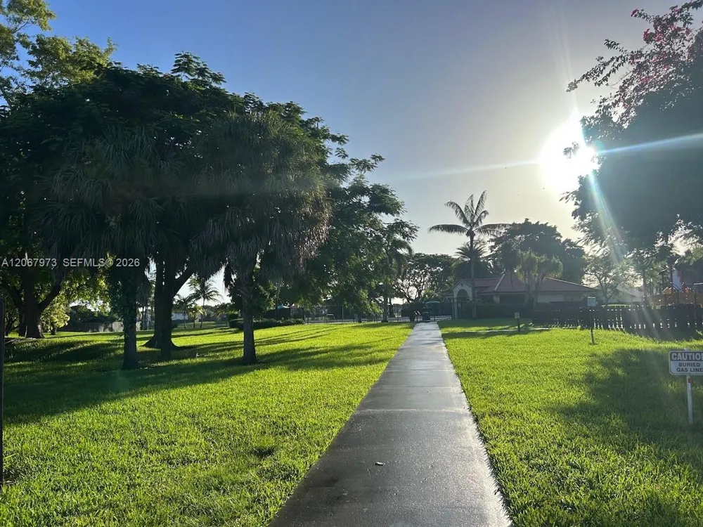 15428 SW 50th Ter #15428 Miami, FL 33185