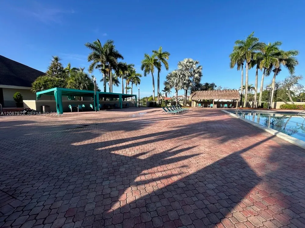 15428 SW 50th Ter #15428 Miami, FL 33185