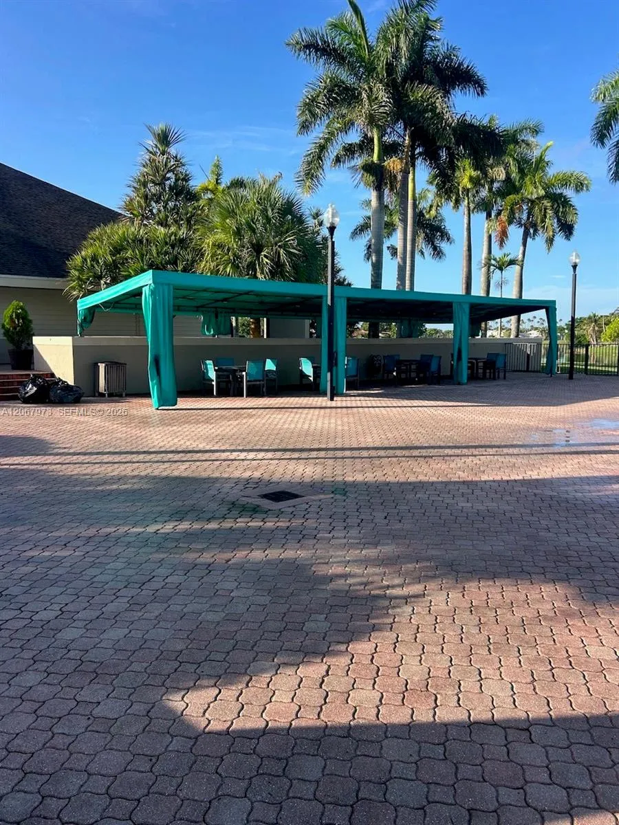 15428 SW 50th Ter #15428 Miami, FL 33185