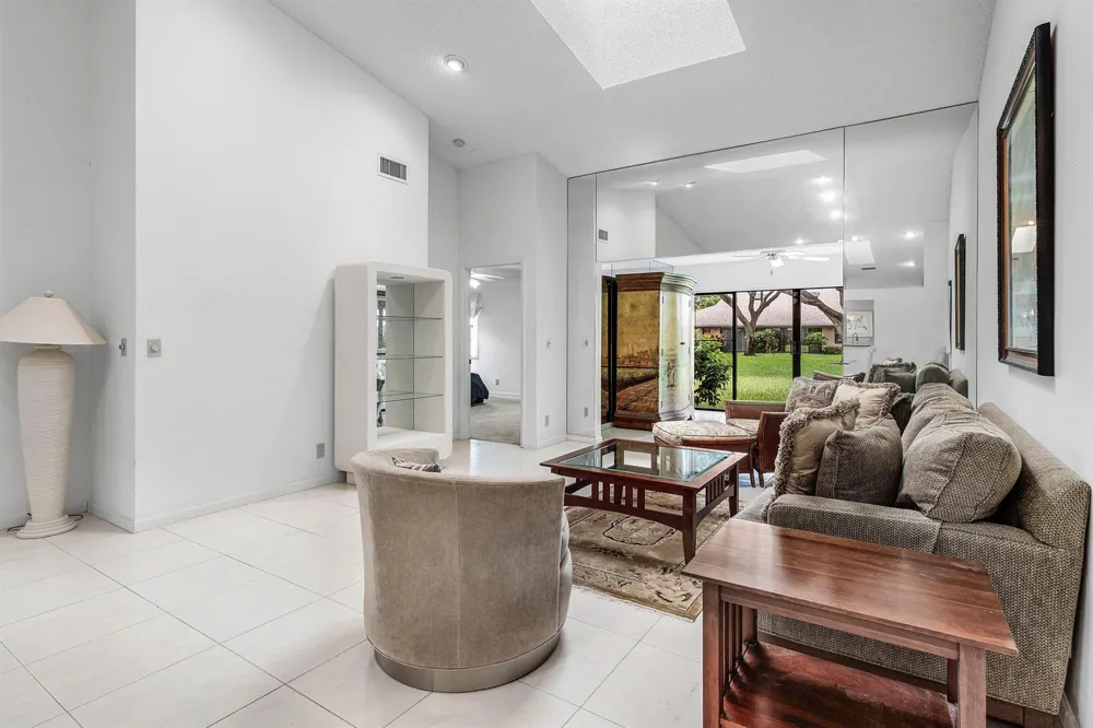 8271 SUN LAKE DRIVE Boca Raton, FL 33496