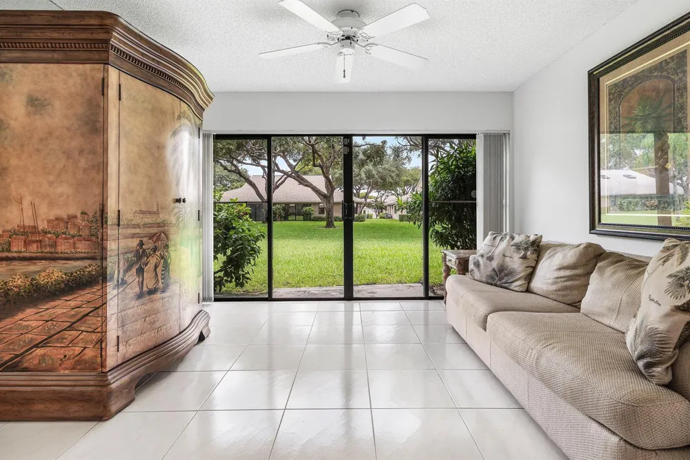 8271 SUN LAKE DRIVE Boca Raton, FL 33496