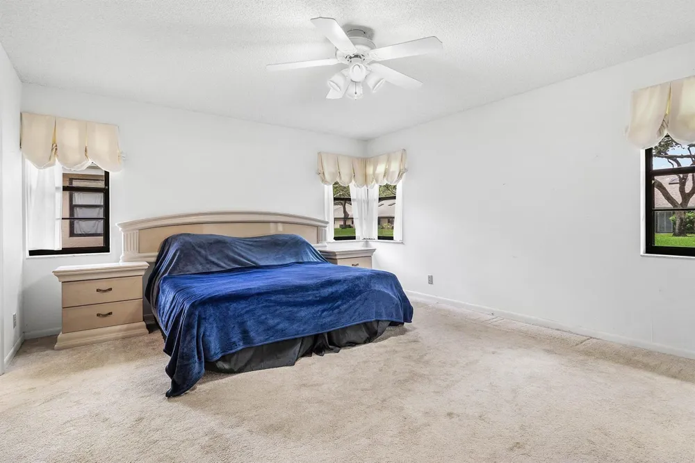 8271 SUN LAKE DRIVE Boca Raton, FL 33496