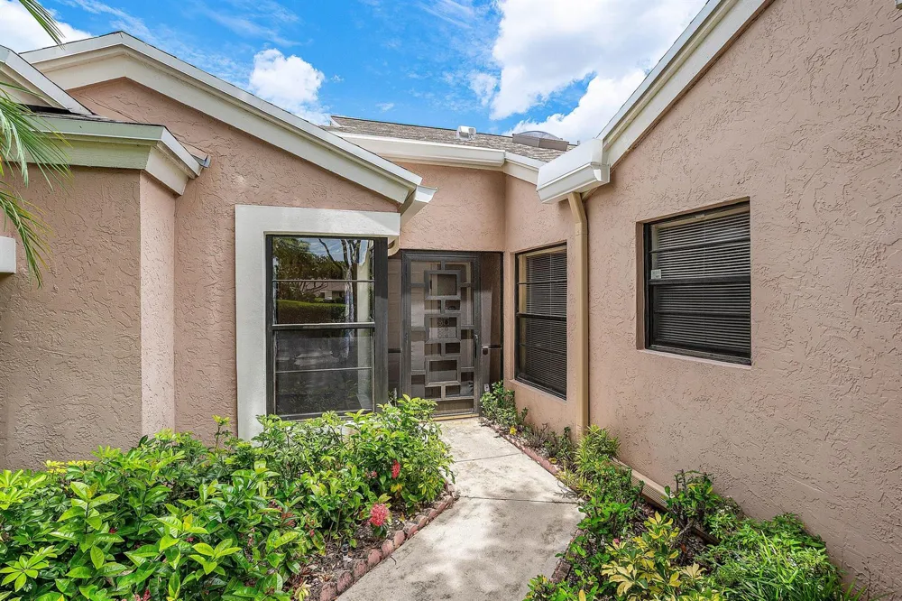 8271 SUN LAKE DRIVE Boca Raton, FL 33496