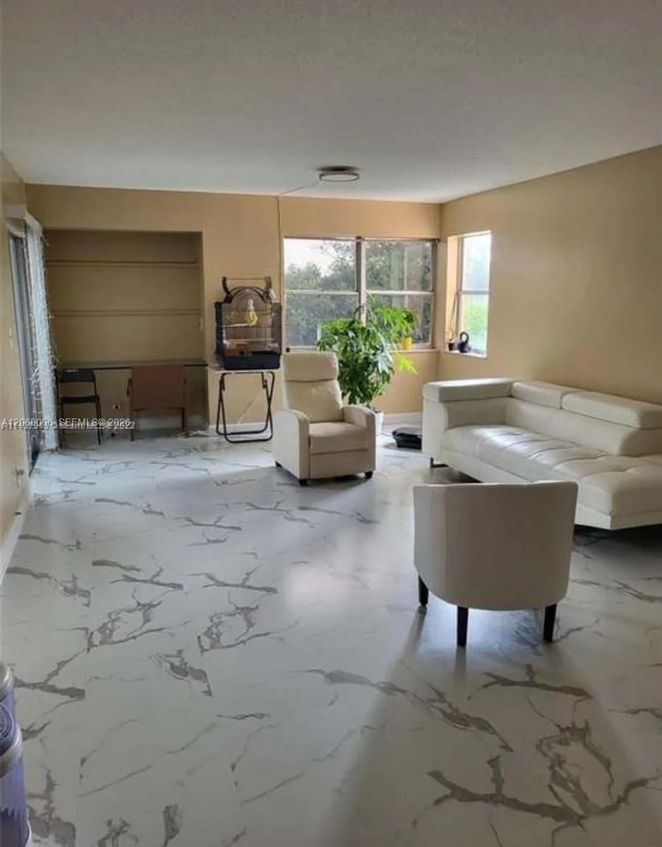 3301 Spanish Moss Ter #404 Lauderhill, FL 33319
