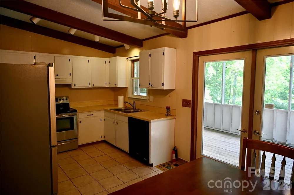 3166 Holly Road Connelly Springs, NC 28612