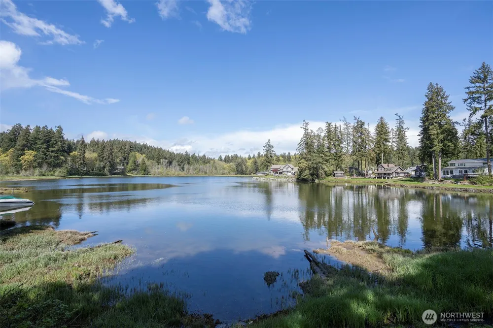 5911 Lagoon Lane NW Gig Harbor, WA 98335