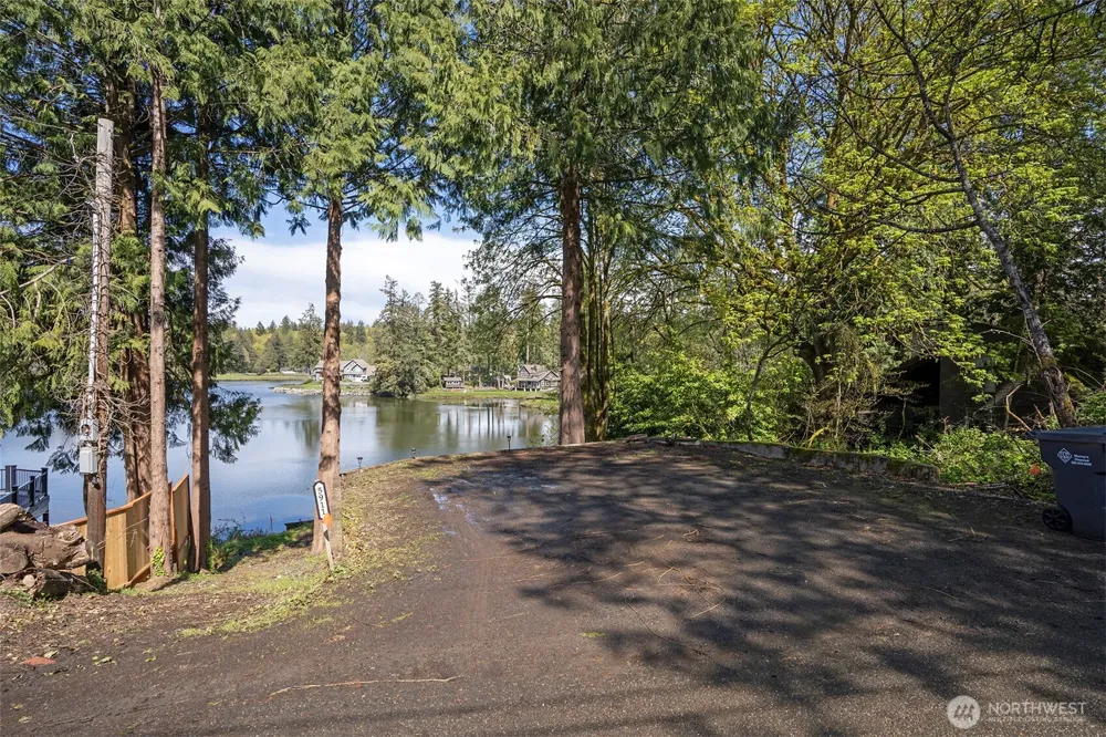 5911 Lagoon Lane NW Gig Harbor, WA 98335