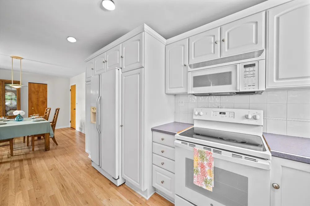 30906 Roycroft Street Livonia, MI 48154