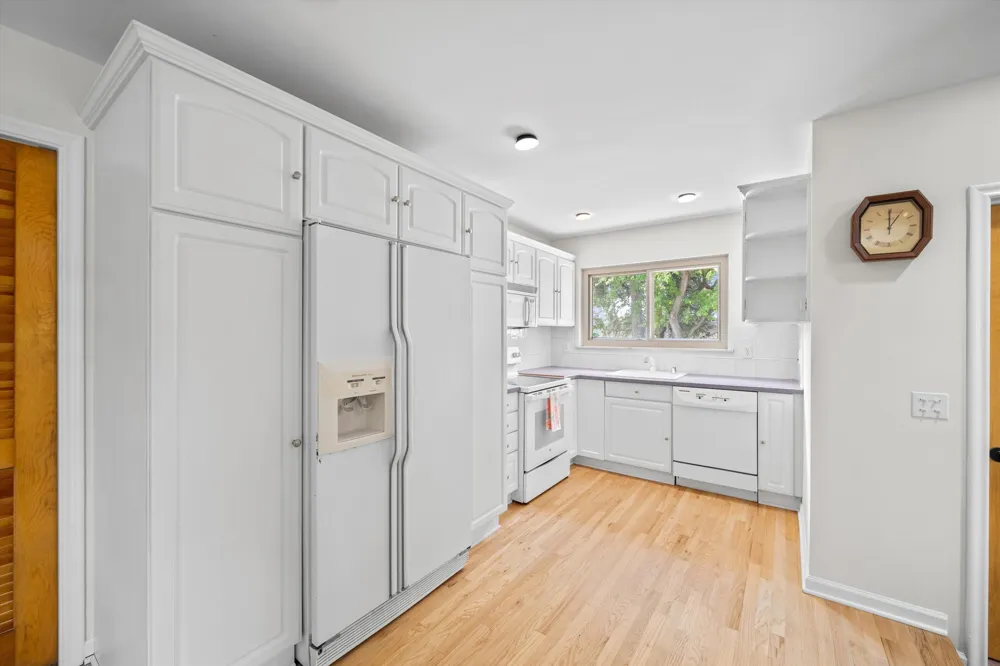 30906 Roycroft Street Livonia, MI 48154