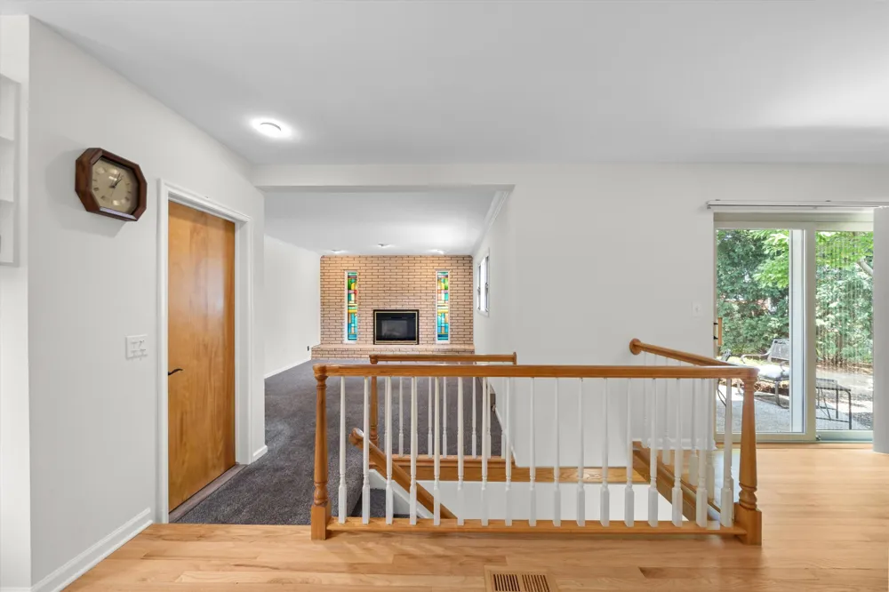 30906 Roycroft Street Livonia, MI 48154