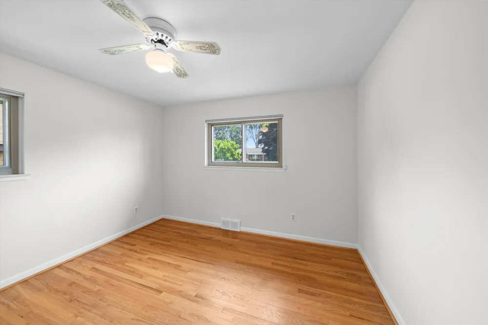 30906 Roycroft Street Livonia, MI 48154